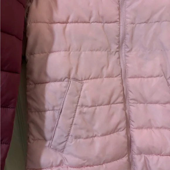 2 Old Navy Kids Puffer Jackets - Burgundy and Pink Water resistant  Size S 6-7 - Picture 6 of 14